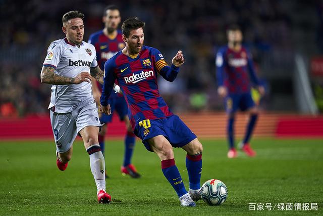 为国足助威！赵继伟现场观看国足vs泰国比赛