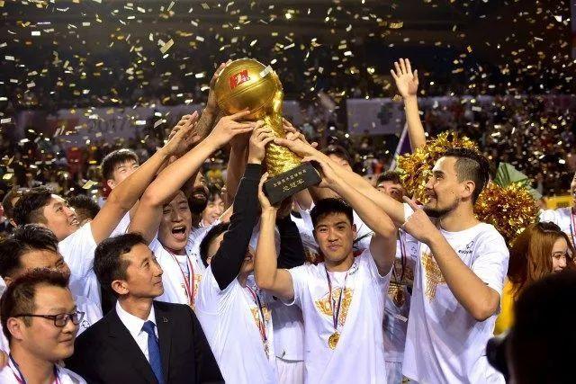 周琦关键两罚全丢！程帅澎25分浙江逆转广东