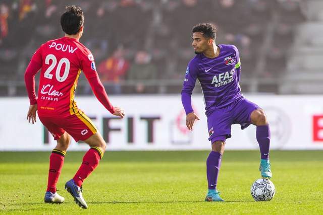 王哲林31+14刘铮16分 上海力克浙江总比分2-2