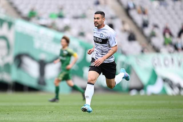 赵继伟20分周琦23+13 辽宁力克广东豪取8连胜